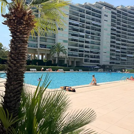 Cosy Vue Marina Piscine 4 Voyageurs Appartamento Mandelieu